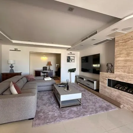 Penthouse Swieqi ! Events Allowed Apartment